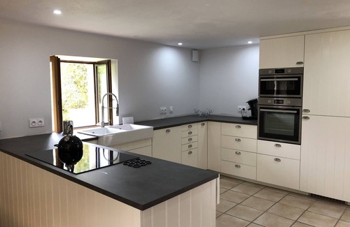 Caylus House | Large 5 Bedroom House in Parisot, Tarn et Garonne with 15m Pool