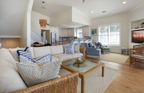 Port St. Joe House | Large 7 BR Beachfront,Secluded Dunes, Cape San Blas, Near St Joseph's State Park