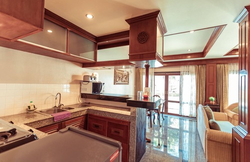Patong Apartment | Large and luxury Apartment with panoramic seaview, at 80 m high, a quiet place.