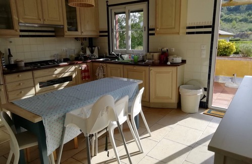 Varzea de Sintra House | Large and Spacious House Overlooking Historic Town of Sintra and National Park