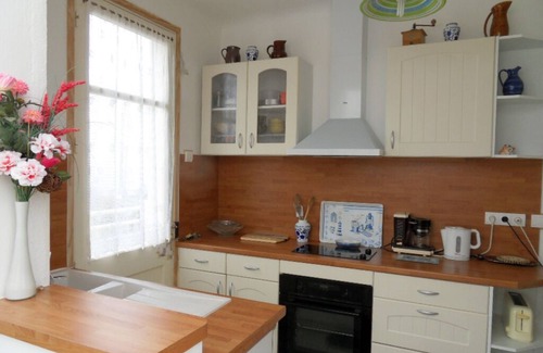 Notre-Dame-de-Monts Apartment | Large apartment in villa near beach terrace veranda