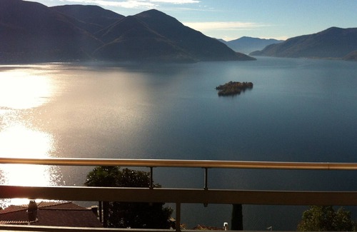 Ronco sopra Ascona Apartment | Large apartment with pool, a few minutes from the lake, panoramic lake view, terrace