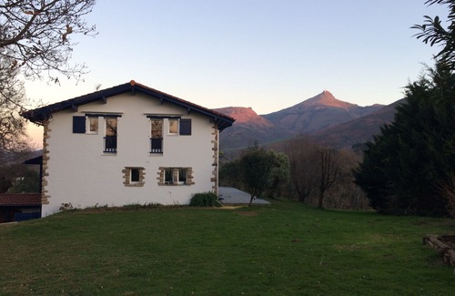 Urrugne House | Large Basque house completely renovated facing the Rhune 10 min St-Jean-de-Luz