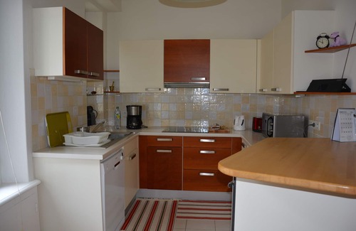 Intra Muros Apartment | LARGE BRIGHT APARTMENT IN THE HEART ISCED CORSAIR "Intramural"