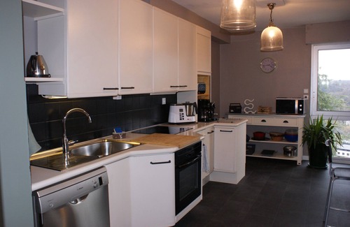 Rodez Apartment | Large, bright, quiet apartment, not overlooked, close to town center.