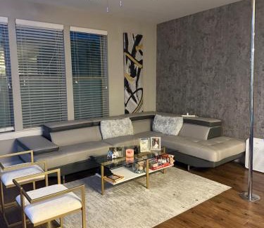 Lindbergh Apartment | Large Buckhead modern suite
