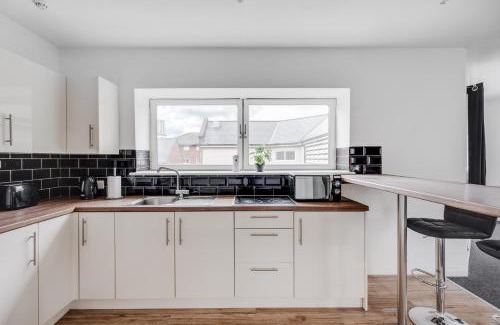Hope Street Apartment | Large Central Apartment - free nearby parking