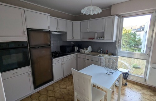 Bourroches Apartment | Large, comfortable apartment in Dijon, well located and well exposed.