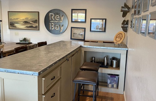 Discovery Bay House | Large Comfortable Waterfront Discovery Bay Home, new dock: up to 18 Guests