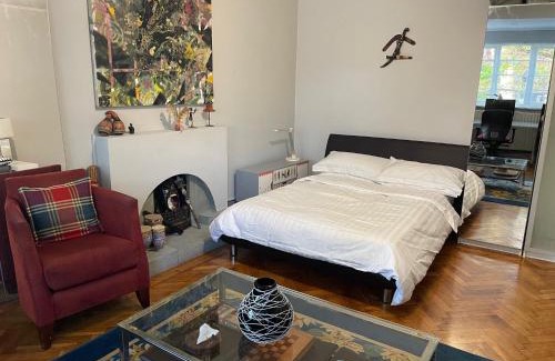 Mapesbury House | Large Double Bedroom 10 minutes to Central London