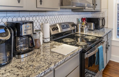 Winchester Condo | Large Downtown Artist's Loft, 30 min to Lexington, Horse, Bourbon, R River Gorge