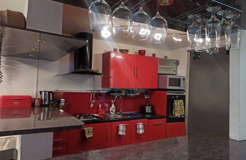 Koenigshoffen Est Apartment | Large family apartment for 6 to 10 people (1 BB bed available)