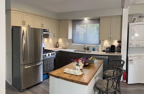 Westminster House | Large Family Home In A Great Location Calm and Cozy Bungalow newly furnished