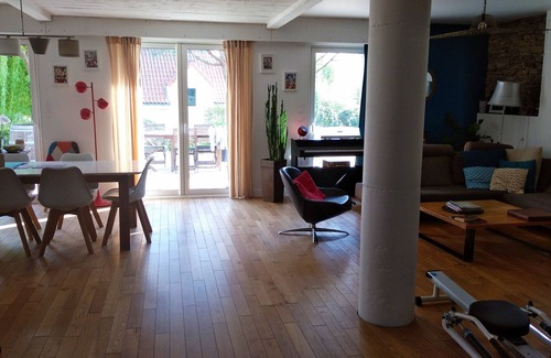 Orvault House | Large family home in Nantes - the campaign in town ...