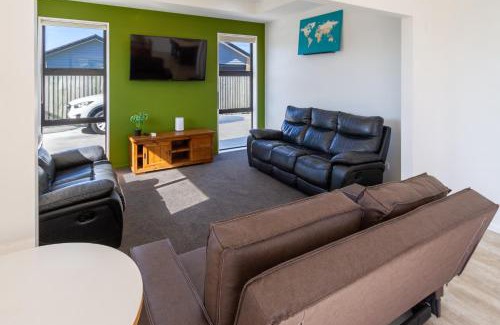 Hornby Apartment | Large Family Home Near The Landing