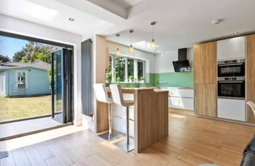 Coombe Hill House | Large Family Home near Richmond Park