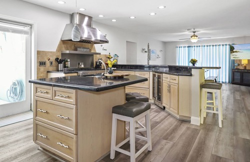 Largo House | Large Family Pool Home - 5 BR w/2 Primary Suites!, Sleeps 15+, Very private!