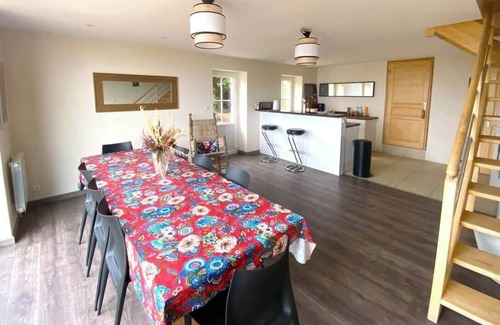 Taule House | Large farmhouse with garden and sea view for 8