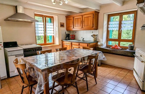Servance-Miellin Cottage | Large house in the Vosges, nature escapes