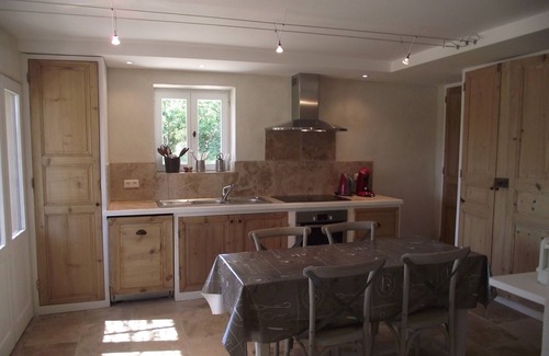 Rousset-les-Vignes House | Large, fully renovated 6-bdrm house set in 3ha garden, 6 bath/shower rooms