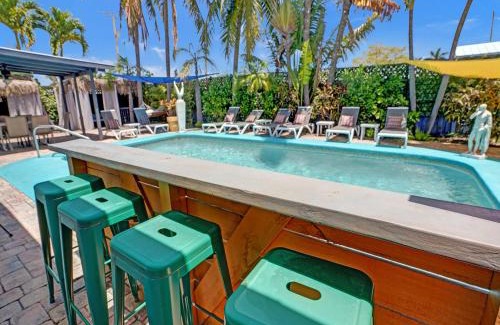 Coral Heights House | Large GAY MEN'S 1 bedroom w Gameroom heated pool clothing optional