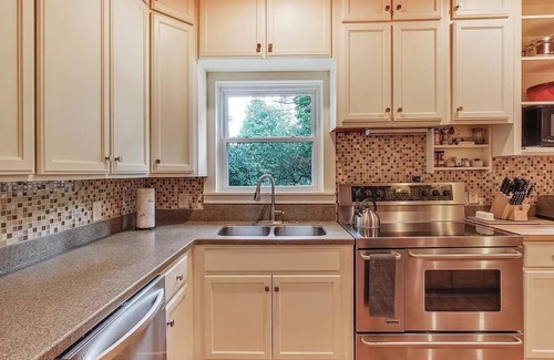 Hinesburg House | Large Greek Revival, spacious inside & out! Close to lakes & ski mountains!