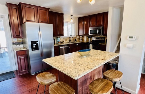 Lamar Heights Area House | Large Groups | Lots of Space | Neutral Location