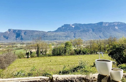 Tullins House | Large historic estate with jacuzzi - gîte 12 pers. - calm & nature