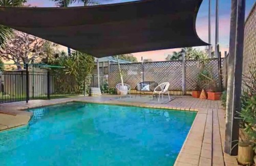 Lake Munmorah House | Large Holiday Home with Heated Pool on demand near Lake & Beaches