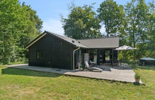 Hoensinge House | Large Holiday Home With Hot Tub By Vig Lyng