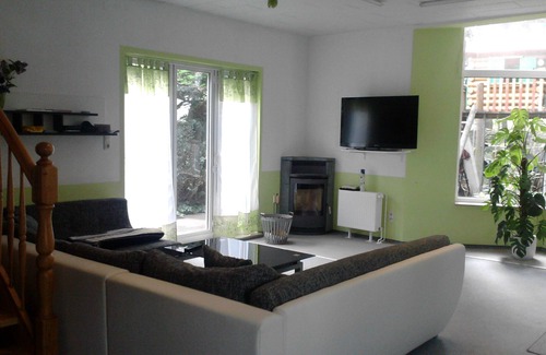 Neuenhagen bei Berlin House | Large holiday property right by the outdoor pool & S-Bahn Berlin (15 minutes to the center)