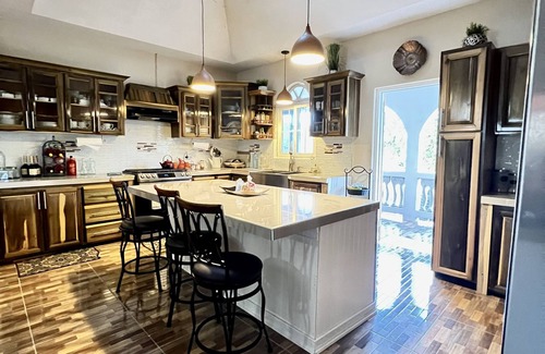 Blue Mountains National Park House | Large home in Portland Parrish