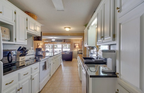 Nisswa Cabin | Large Home on Lake Edward w/Deck & Fire Pit!