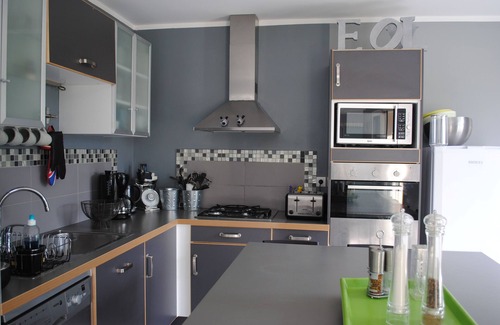 Saulon-la-Rue Villa | Large house with private garden and terrace, fully equipped for large groups