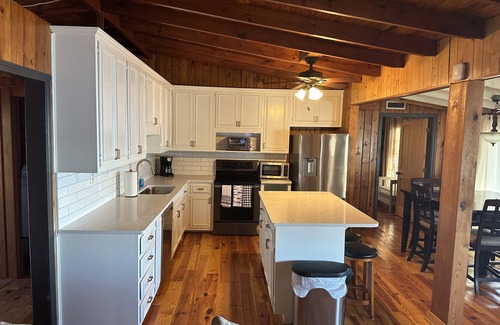 Eclectic House | Large Lake House-Big Water Views -Sparkling Water Views out of every window!