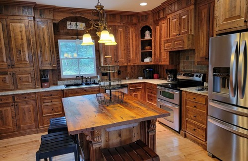 Ten Mile House | Large lake property in Ten Mile Tn with amazing views, two boat slips, fire pit