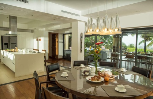 Bel Ombre Villa | Large luxury villa with pool and sea view