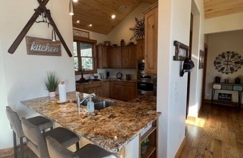 Dillon House | LARGE LUXURY 4 BR LAKE DILLON HOME WALK TO MARINA!