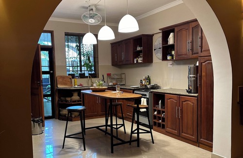 Msasani Peninsula Apartment | Large Masaki apartment with rooftop sea view