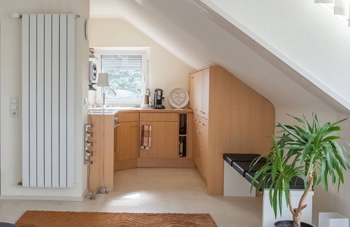 Niederzwehren Apartment | Large modern comfort apartment, 2 pers., Quiet location