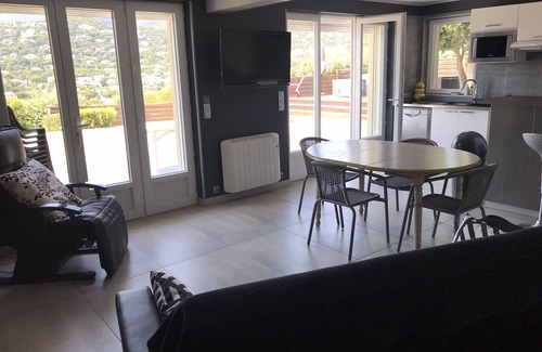 Cavaliere House | Large modern villa's ground floor, 25min from St Tropez, 8min walk to beaches