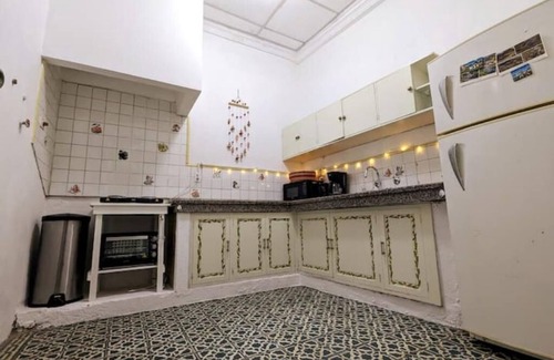San Blas Apartment | Large, Private, Quiet 2 bedroom historic flat in El Centro - perfect location!
