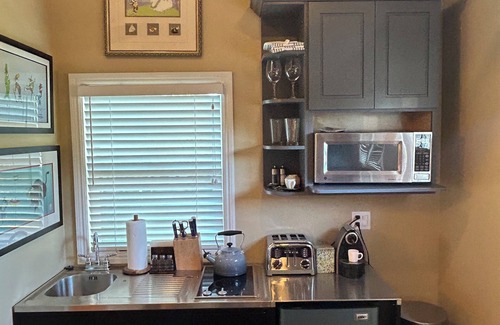 Emerald Hills Apartment | Large, private Studio with 1 Bath in beautiful Emerald Hills - 30 day minimum