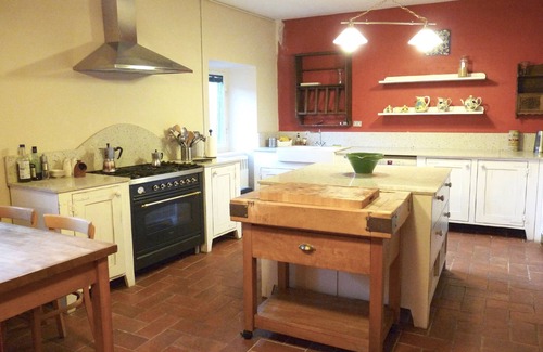 Popiglio House | Large quality Medieval house with pool. Sleeps 20+. Complete privacy.