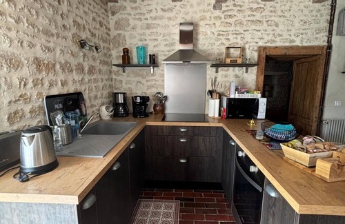 Ardillieres House | Large, quiet gîte with swimming pool