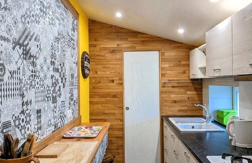 Froideterre Cottage | Large Renovated Family House in Froideterre