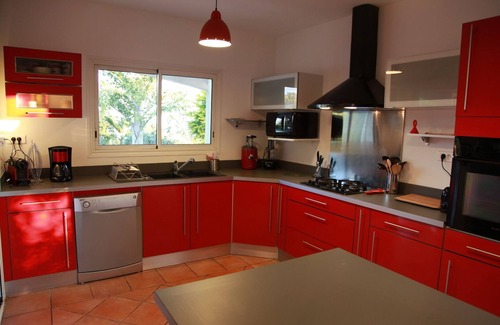 Les Avirons Villa | Large renovated villa on wooded garden veranda and pool HEATED