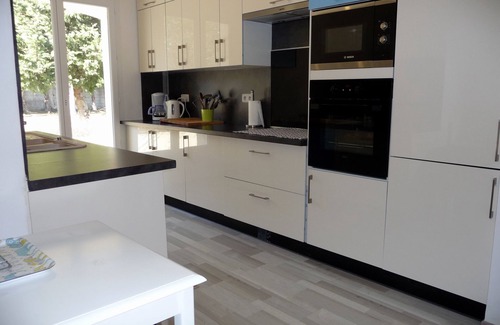 Saint-Jean-de-Vedas Villa | Large residence with private swimming pool 10X5, with wooded grounds