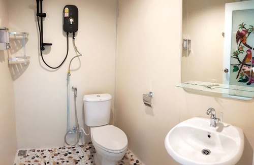 Nai Mueang House | Large room Calm, good weather. The house is private.