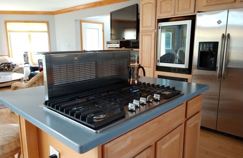 Reedville House | Large, safe, WATERFRONT home in Idyllic setting with kayaks, bikes, &GARAGE use.
